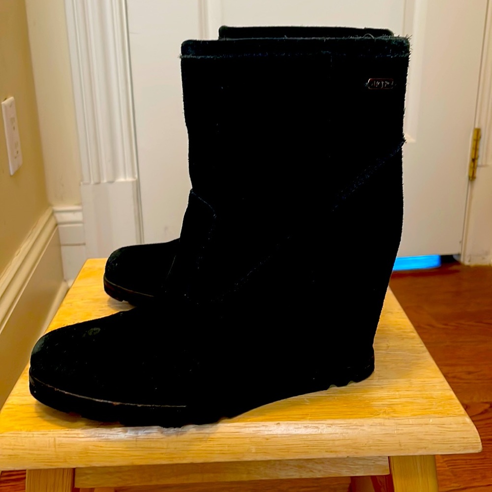 Wedge ankle booties